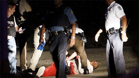 Furia negra en el aniversario de la muerte de Michael Brown